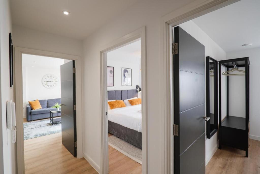 City Centre Luxury Apartment - Free Parking & Balcony Cardiff Eksteriør billede